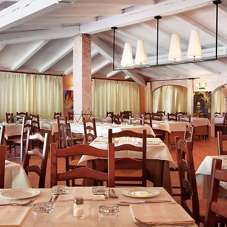 Otel Colonna Country Club 4*