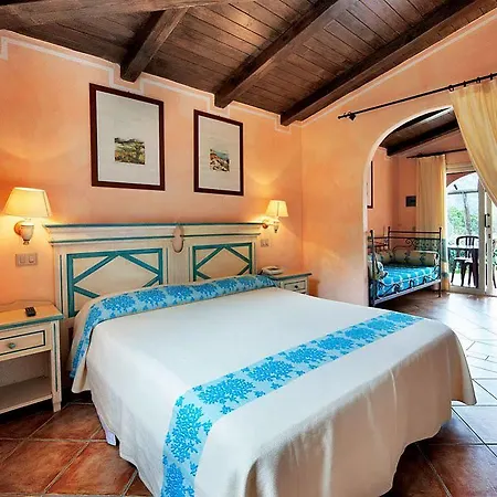 Colonna Country Club Hotel 4*